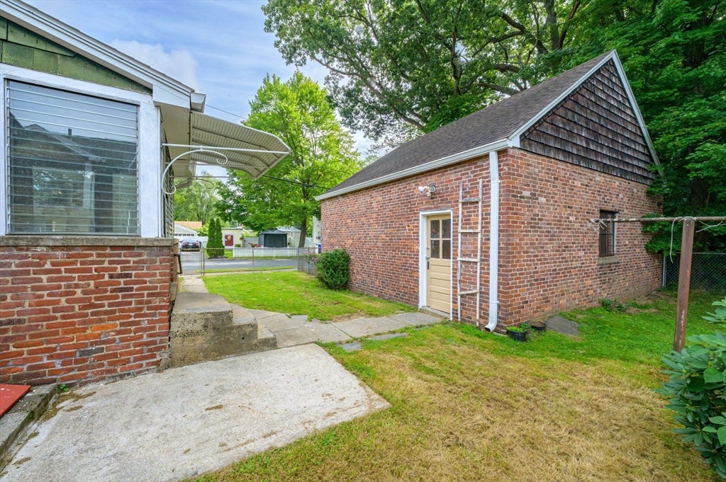 51 David St, Springfield, MA, 51 David St, Springfield, MA Photo #35