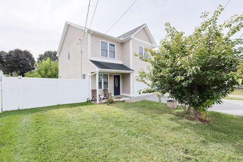 22 Grand Ave Cumberland RI 02864