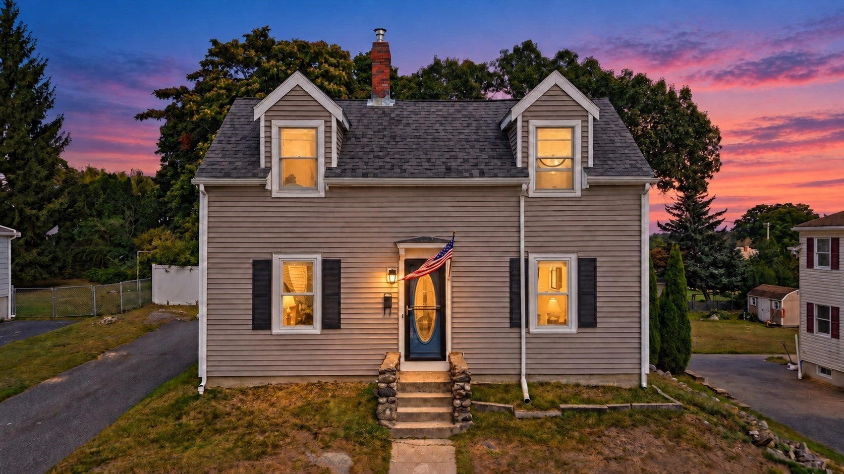 Photo of 20 Herbert St, Wakefield, MA