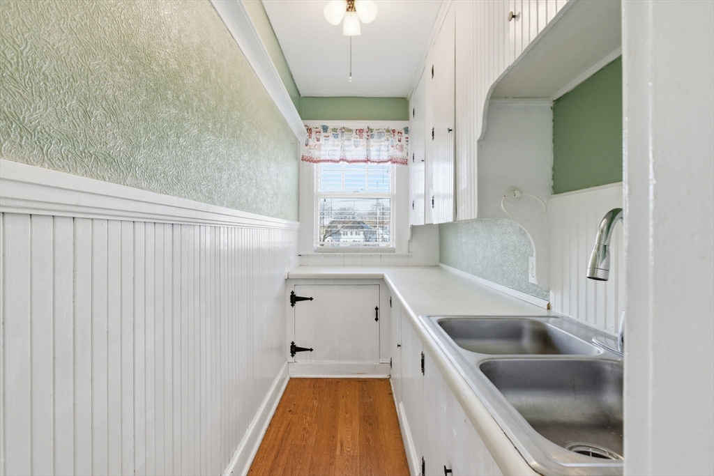 143 Commonwealth Ave