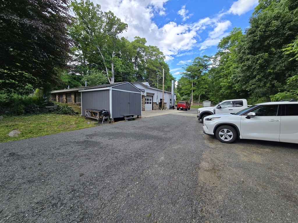 46-1/2 Old Sturbridge Rd