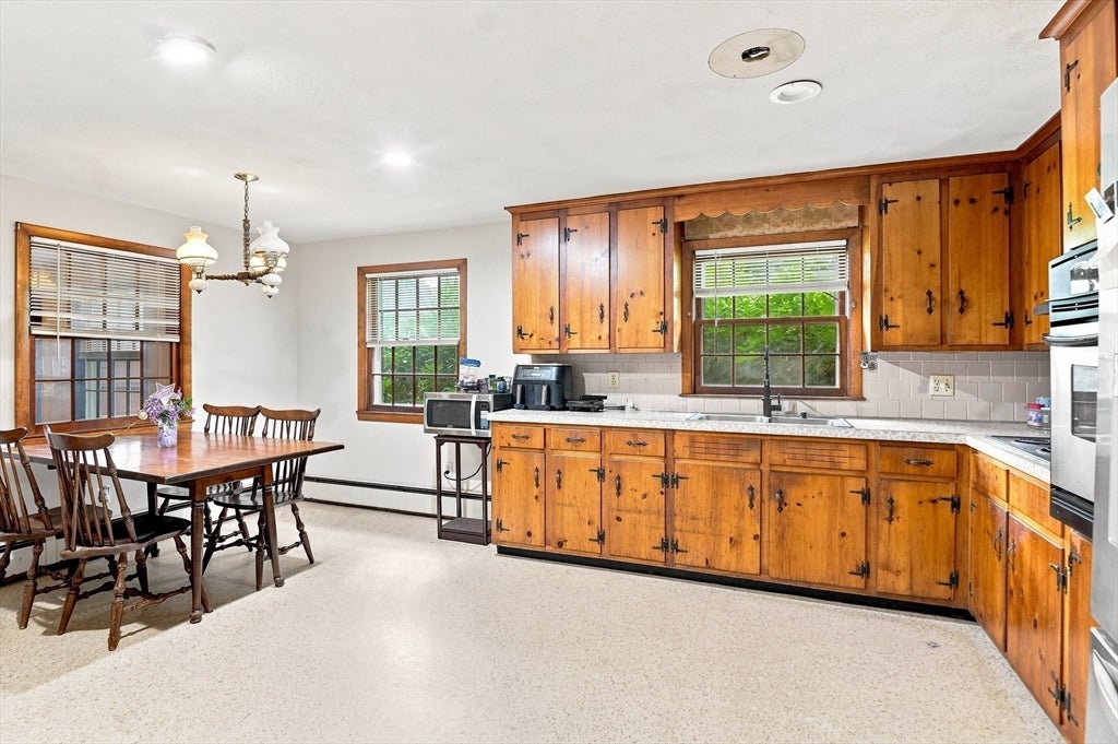 3 Aldrich Avenue, Millbury, MA, 3 Aldrich Avenue, Millbury, MA Photo #5