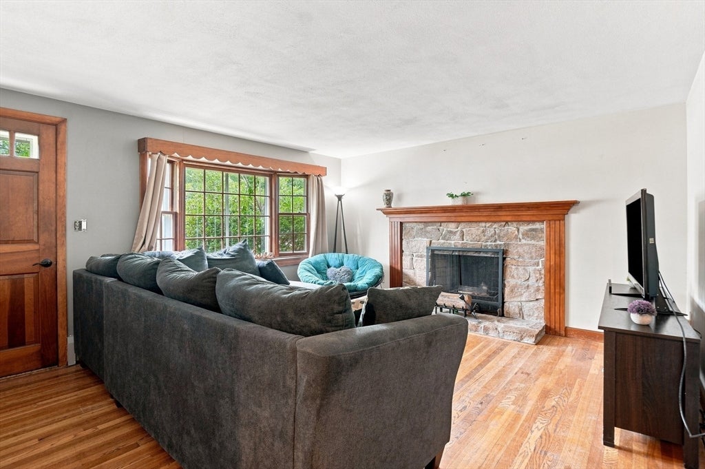 3 Aldrich Avenue, Millbury, MA, 3 Aldrich Avenue, Millbury, MA Photo #10
