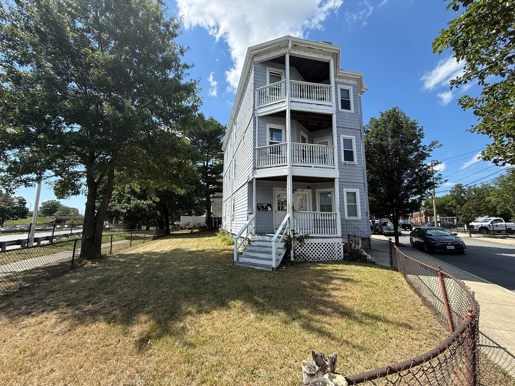 15 Gladstone St #2, Everett, MA, 15 Gladstone St #2, Everett, MA Photo #2