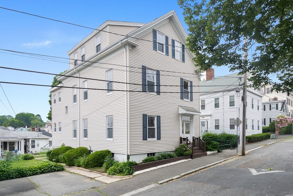 11 Barr St