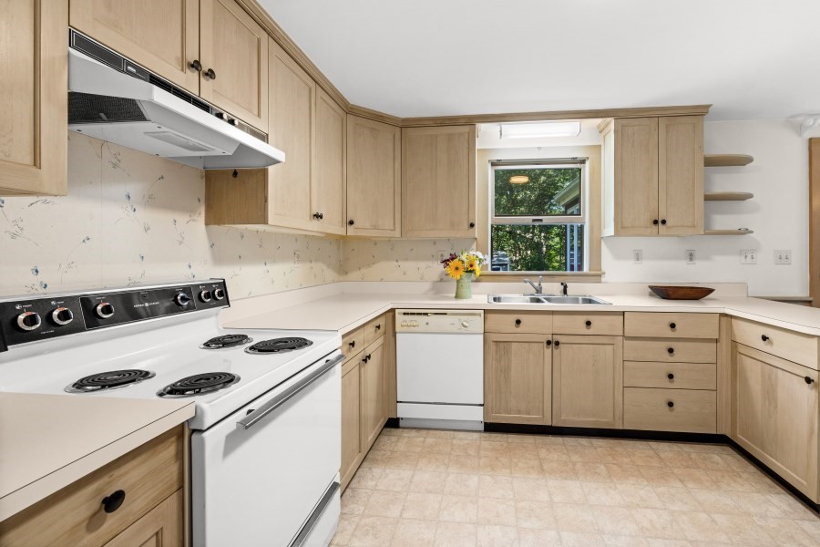 52 Oak Knoll