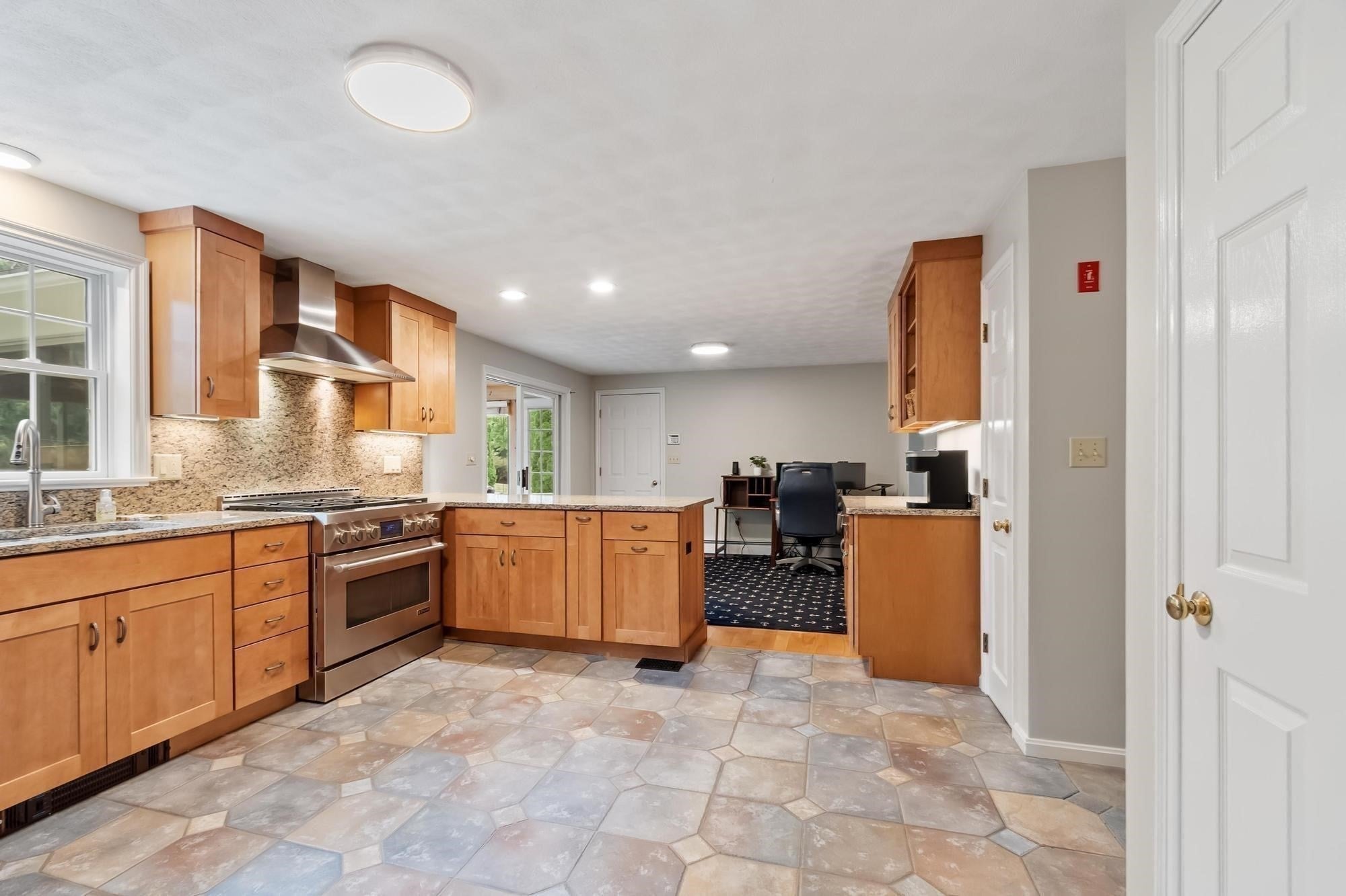 4 Pillsbury Lane, Georgetown, MA, 4 Pillsbury Lane, Georgetown, MA Photo #15