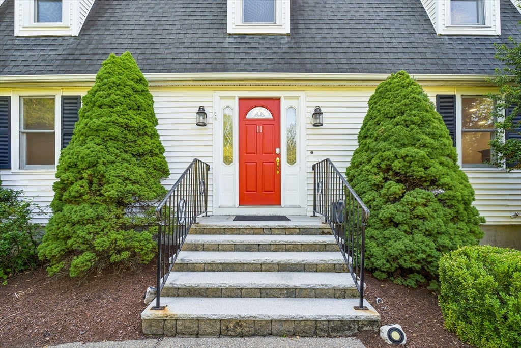 11 Crownridge Road