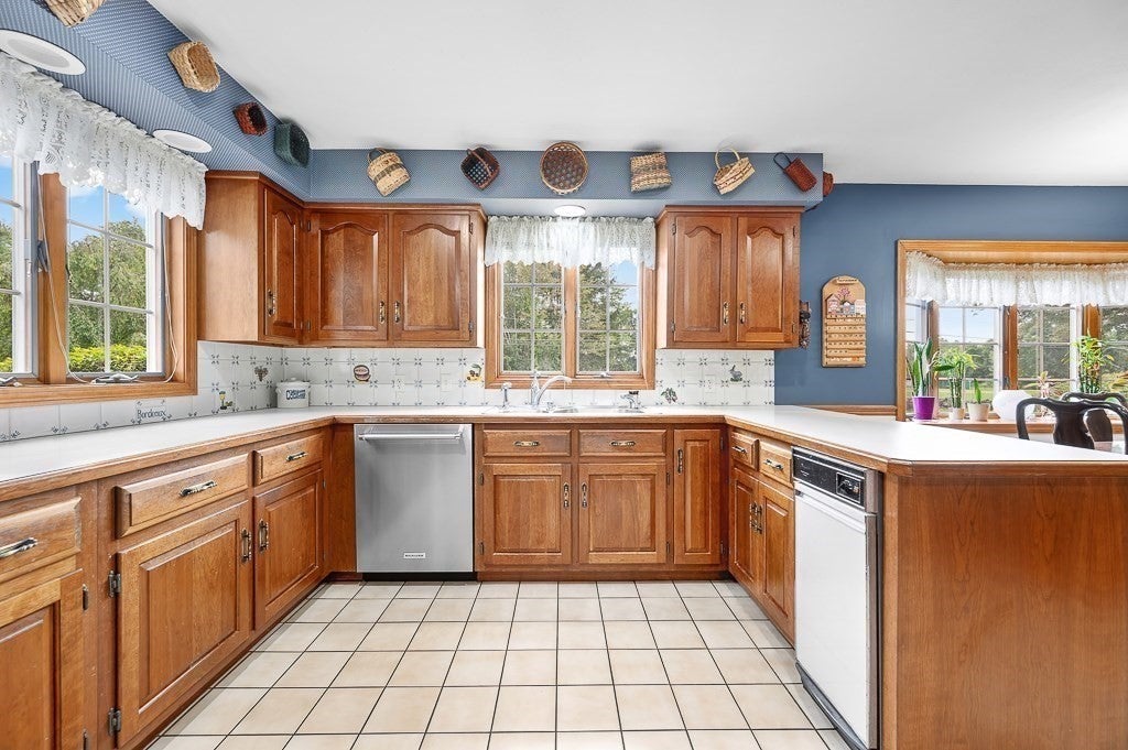 400 Boston Road, Sutton, MA Photo #16
