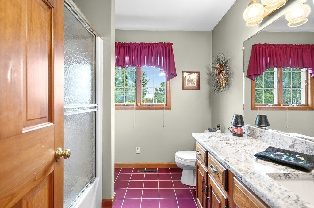 400 Boston Road, Sutton, MA Photo #22