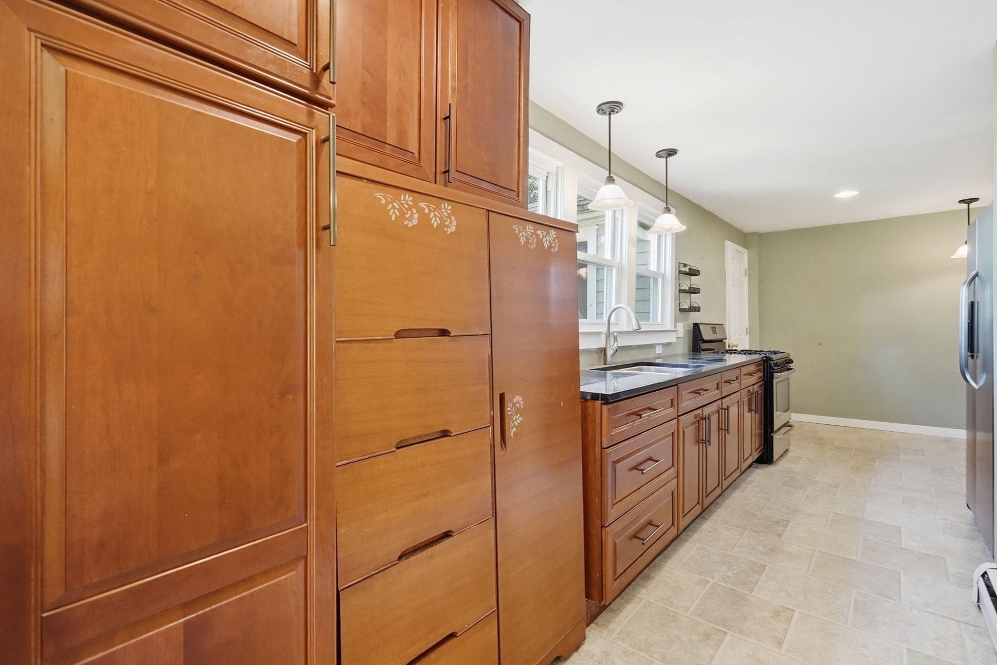 42 Jabish St, Belchertown, MA, 42 Jabish St, Belchertown, MA Photo #25