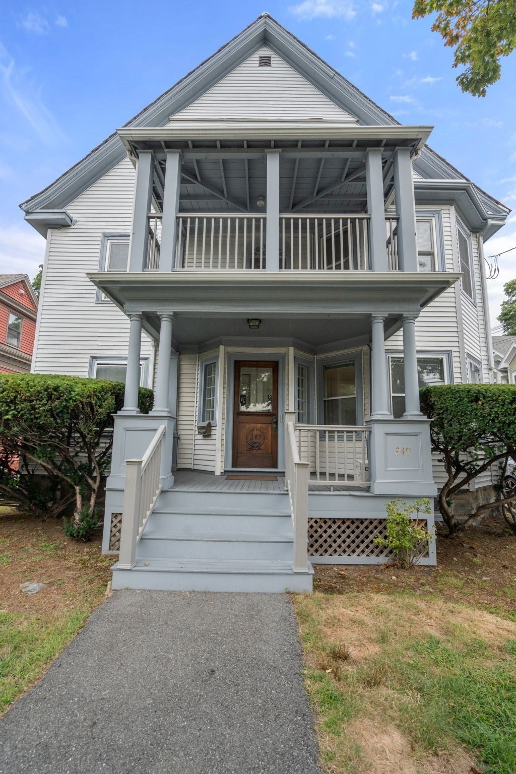 Photo of 249 Crafts St, Newton, MA