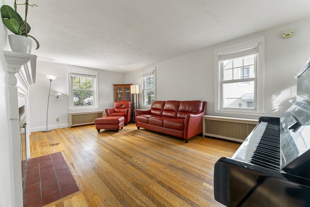 11 Gifford Dr