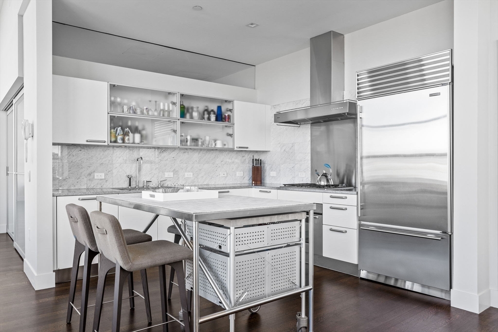 360 Newbury Street 601