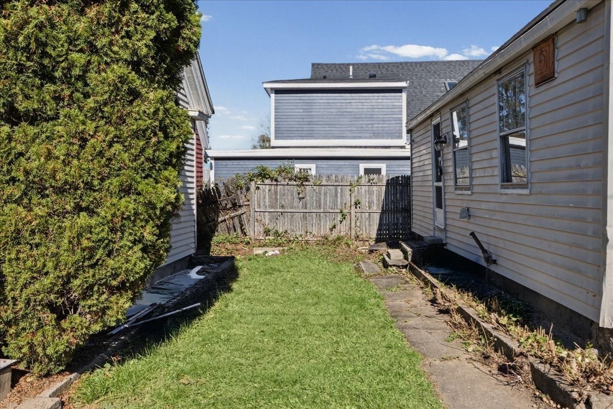 35 School St, Weymouth, MA Photo #10