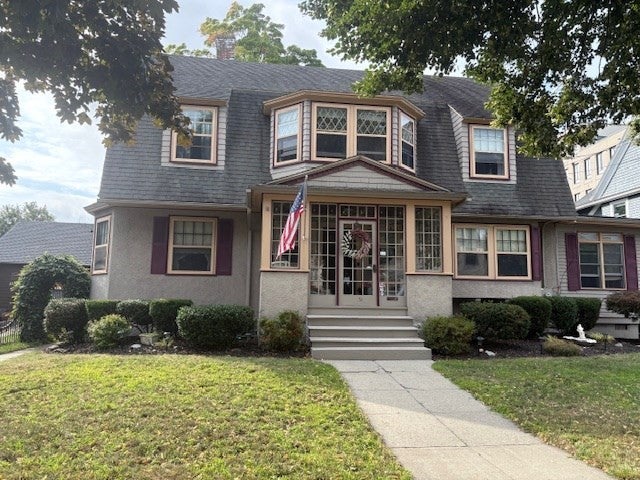 Photo of 21 Whitney Rd, Quincy, MA