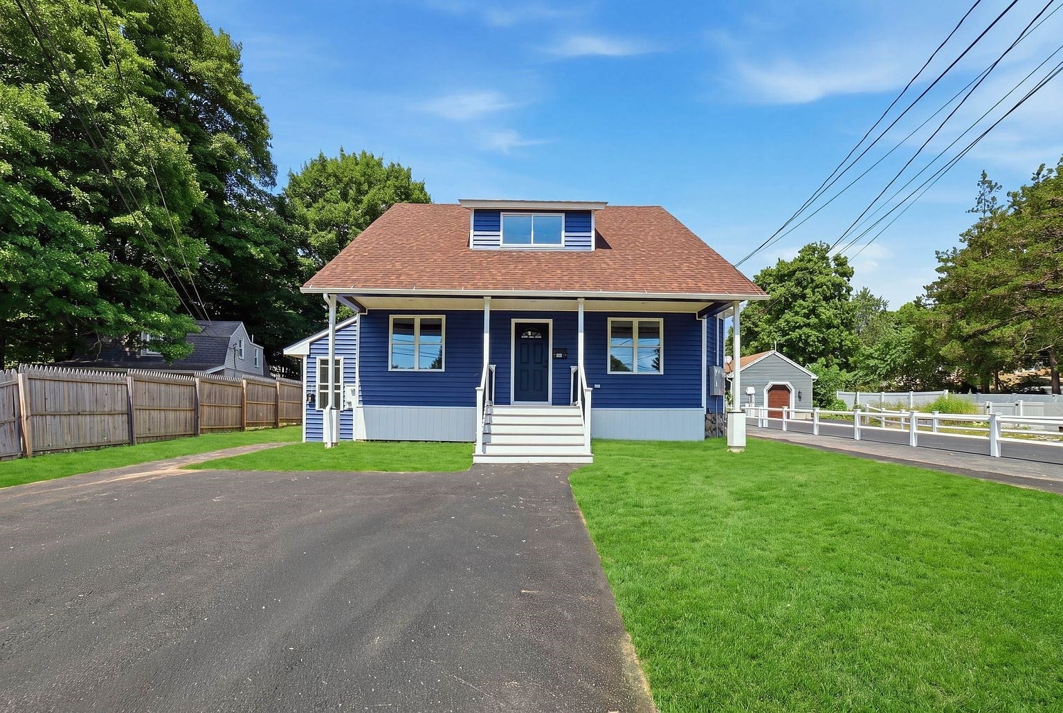 Click for 38 wesleya Wesleyan St, Shrewsbury, MA slideshow Click for 38 wesleya Wesleyan St, Shrewsbury, MA slideshow