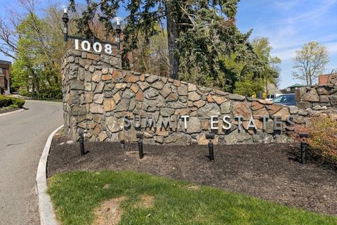 Photo of 1008 Paraside Road #2 EAST, Swampscott, MA 02176 (MLS # 73513048)