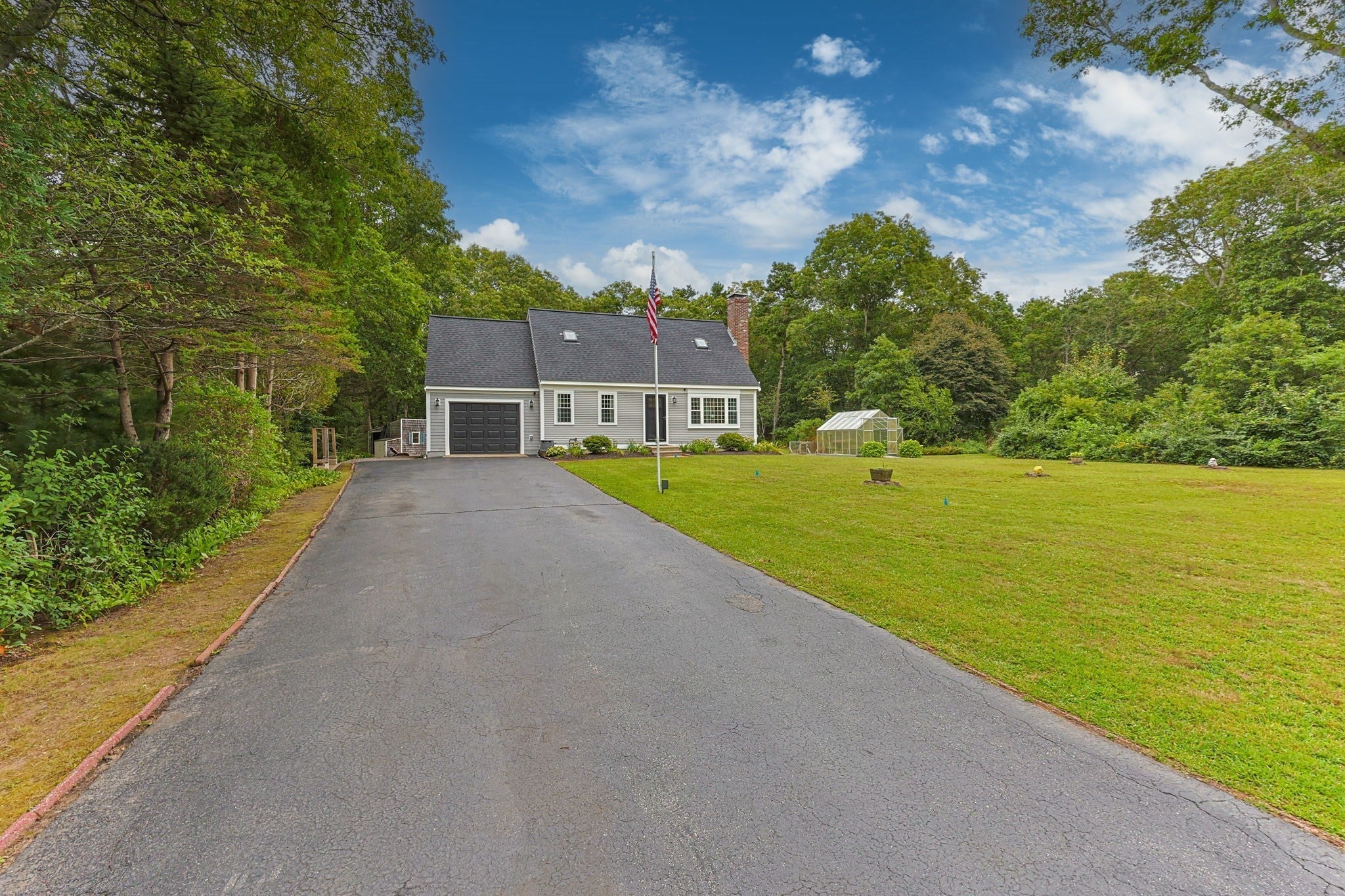 34 Commodore Ln, Barnstable, MA Photo #2