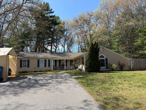 Photo of 101 Brigantine Dr, Falmouth, MA 02536 (MLS # 73521634)