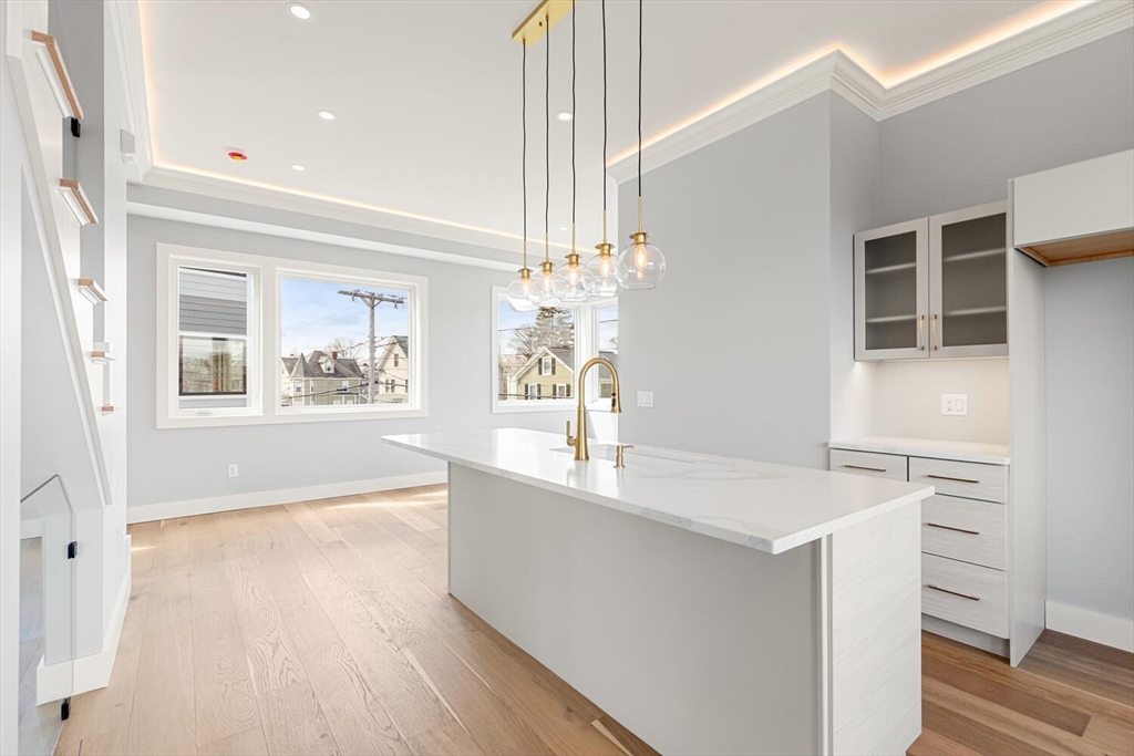 308 Newton Street 1C
