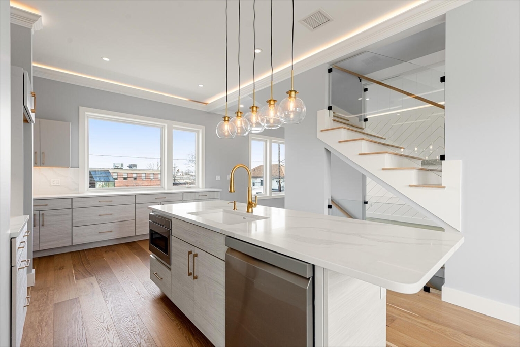 308 Newton Street 1C