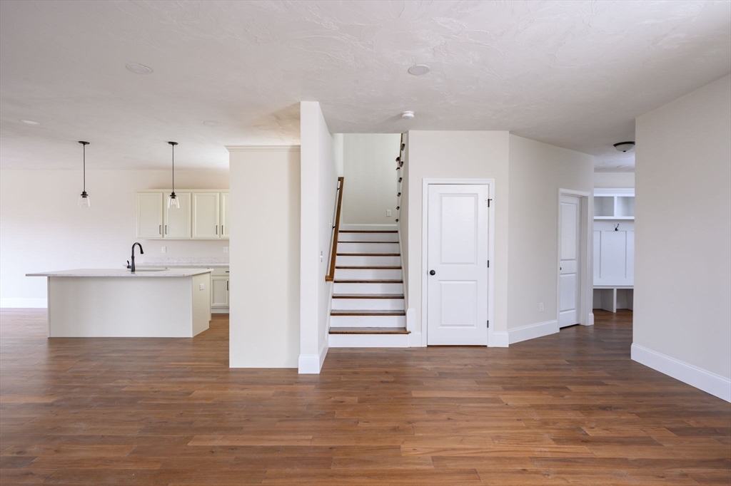 44 Metacomet Road #44