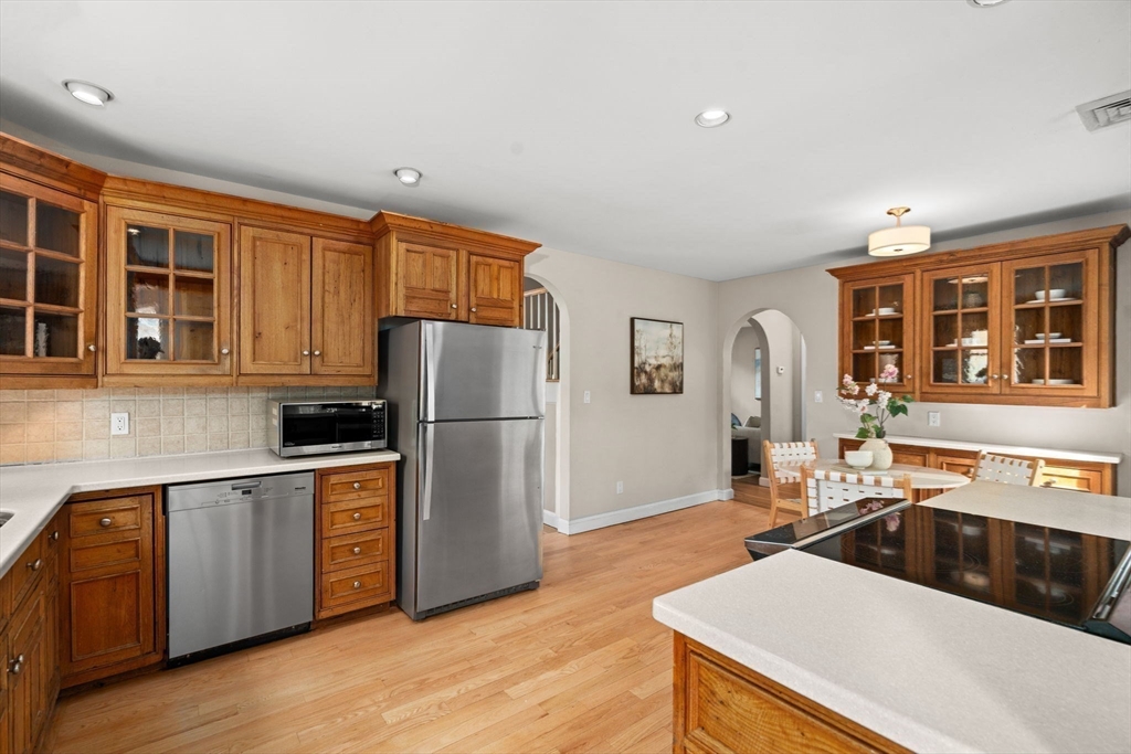 26 Hawthorn Ave, Needham, MA, 26 Hawthorn Ave, Needham, MA Photo #6