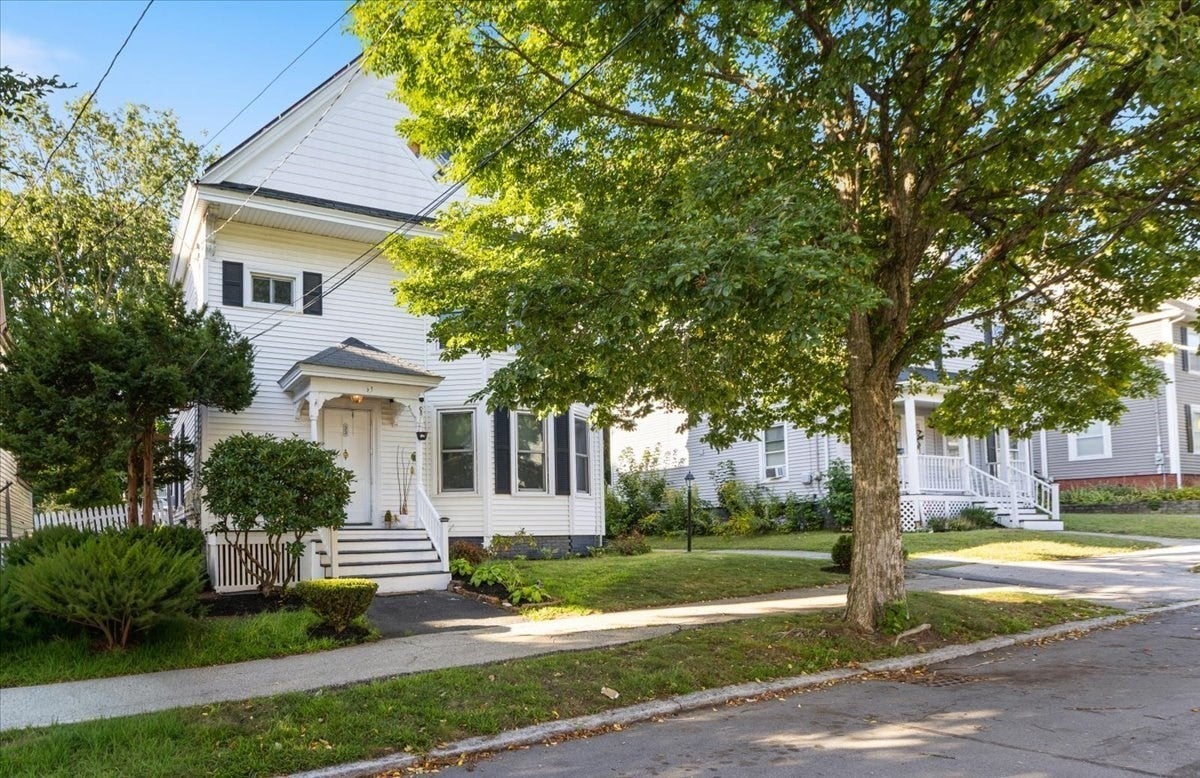 33 Ninth Ave