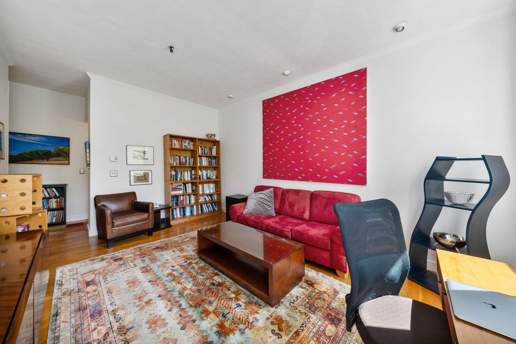 3 Appleton St 202