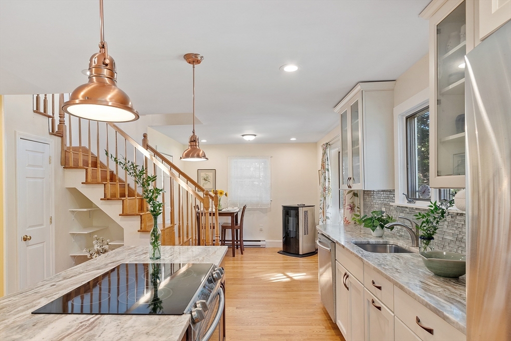 156 Hesperus Avenue 4