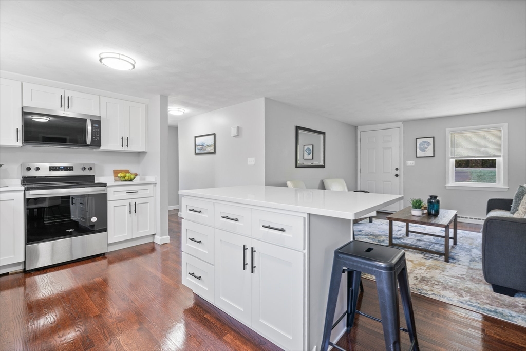 803 Center St