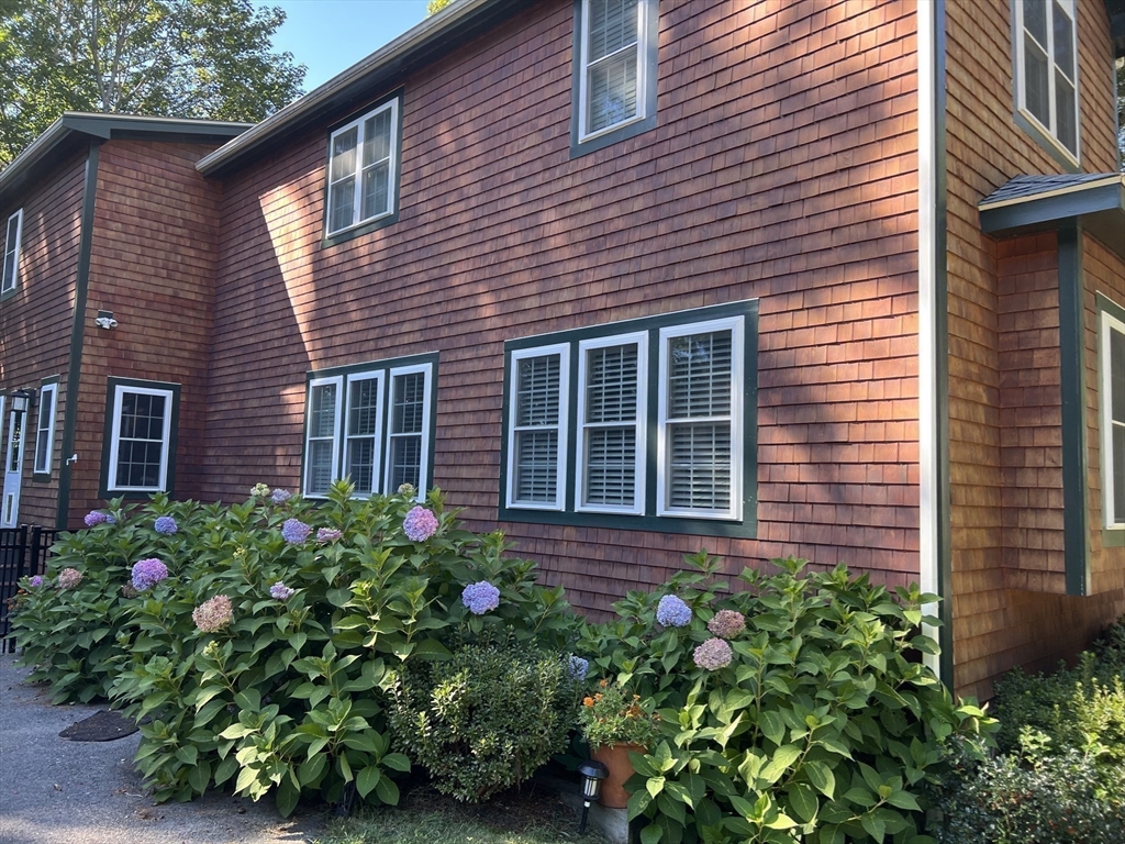 106 Edgemoor Ave
