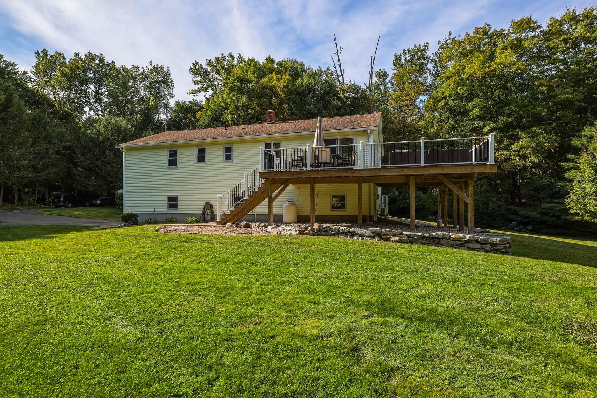 10 Nowak Avenue