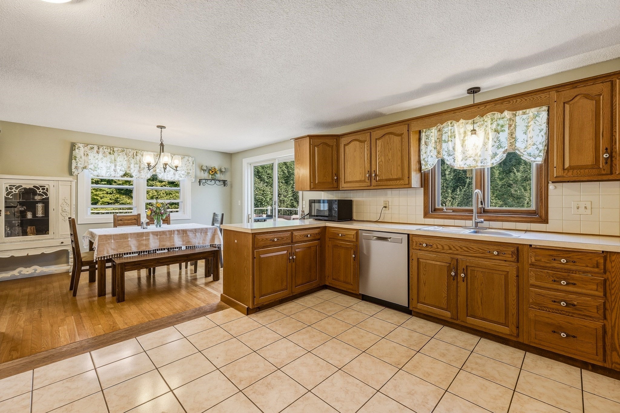 10 Nowak Avenue, Ludlow, MA, 10 Nowak Avenue, Ludlow, MA Photo #25