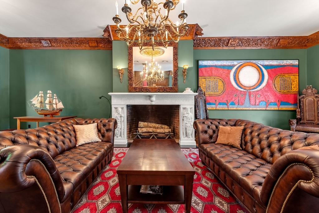 218 W Springfield Street