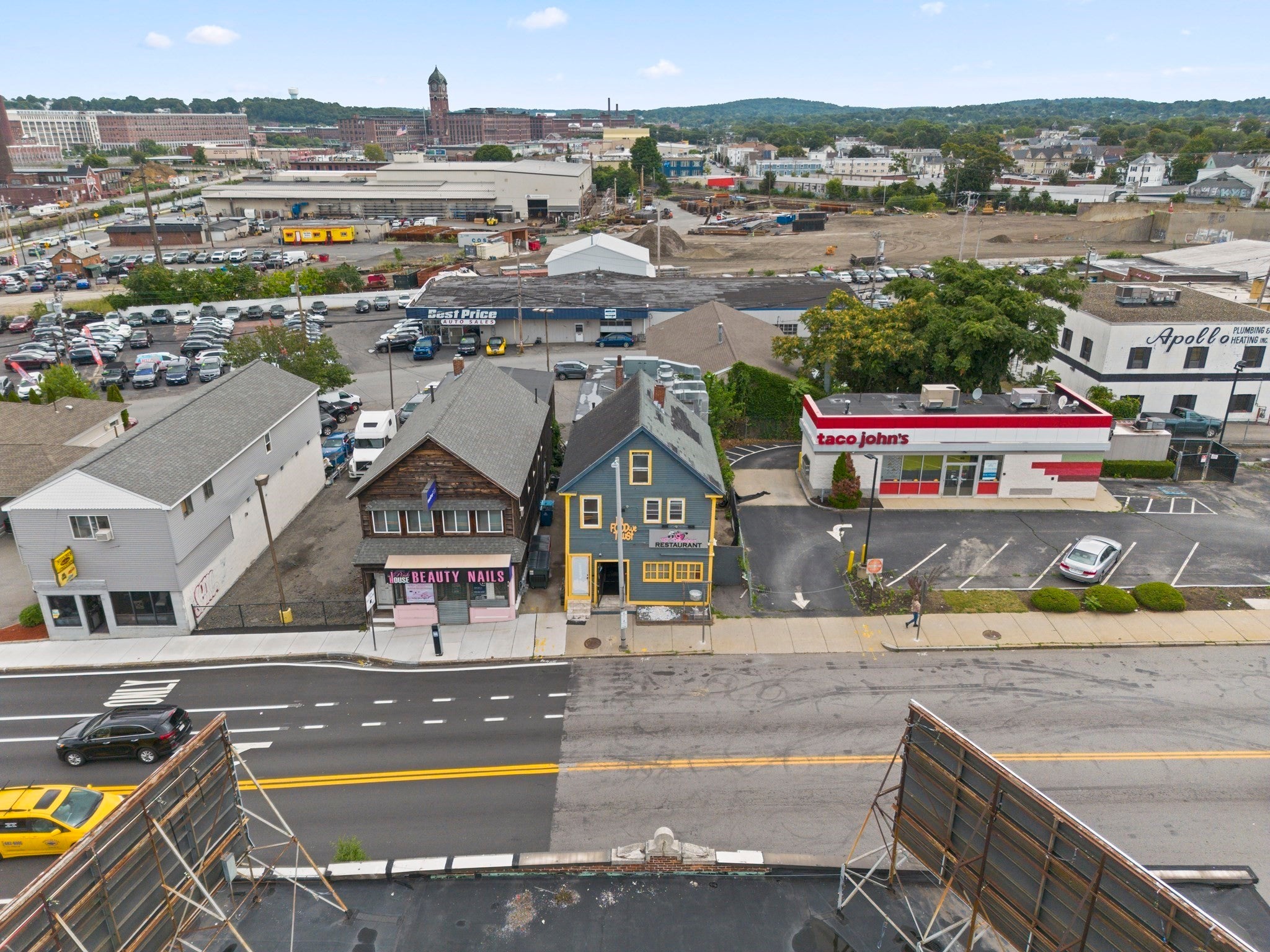 32-34 S Broadway