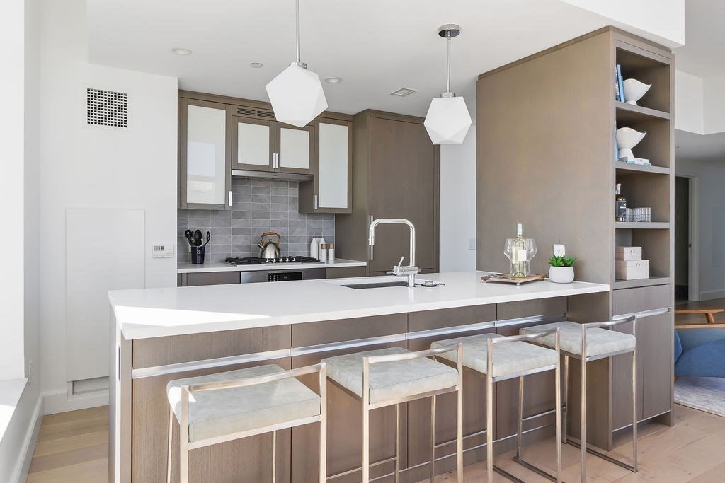 100 Lovejoy Wharf PH1A