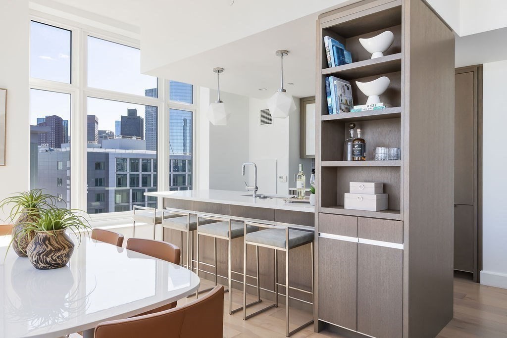 100 Lovejoy Wharf PH1A