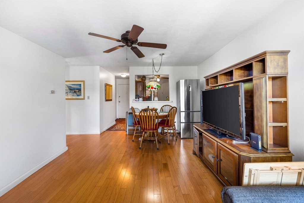 200 Governors Dr 39