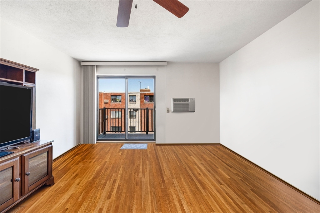 200 Governors Dr 39