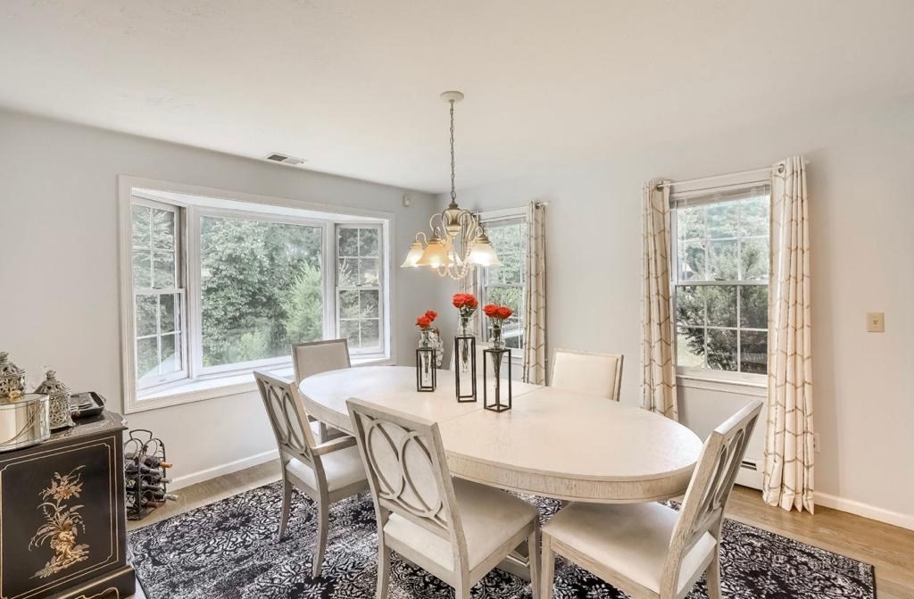 12 W Mountain Ln 12