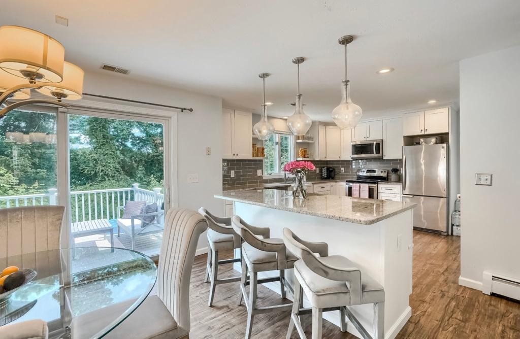 12 W Mountain Ln 12