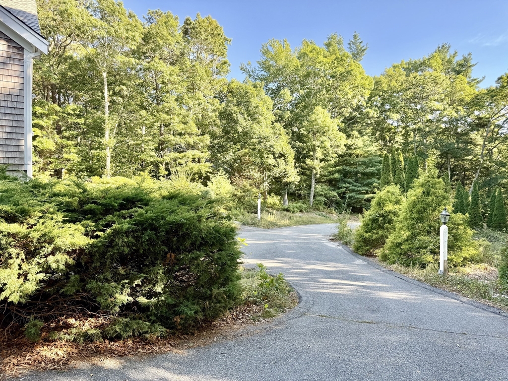 24 River Hill Rd