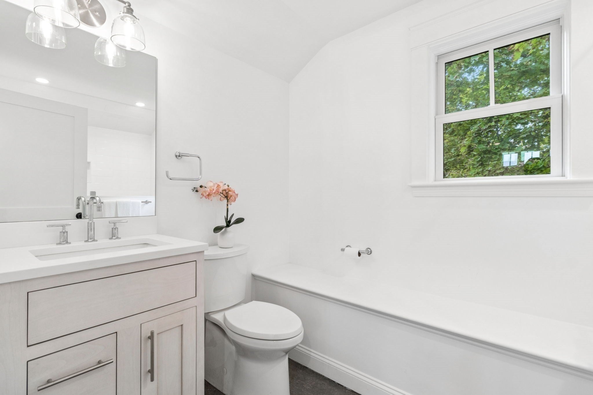 148 Pine St, Newton, MA Photo #23