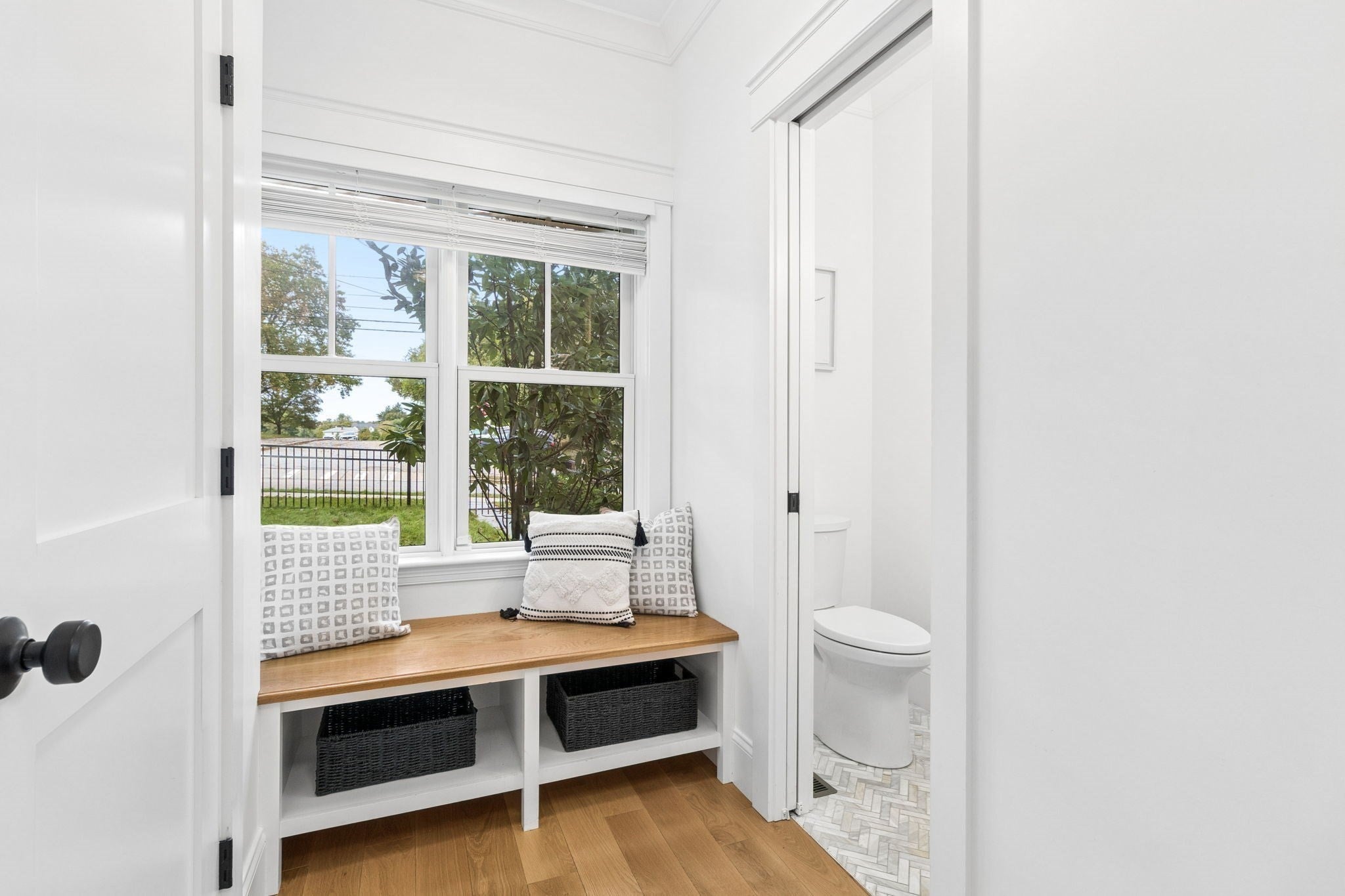 148 Pine St, Newton, MA Photo #12