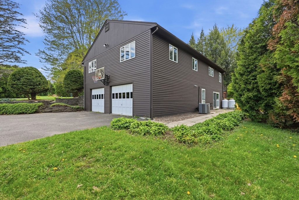 55 Mechanic Street, Amherst, MA Photo #35