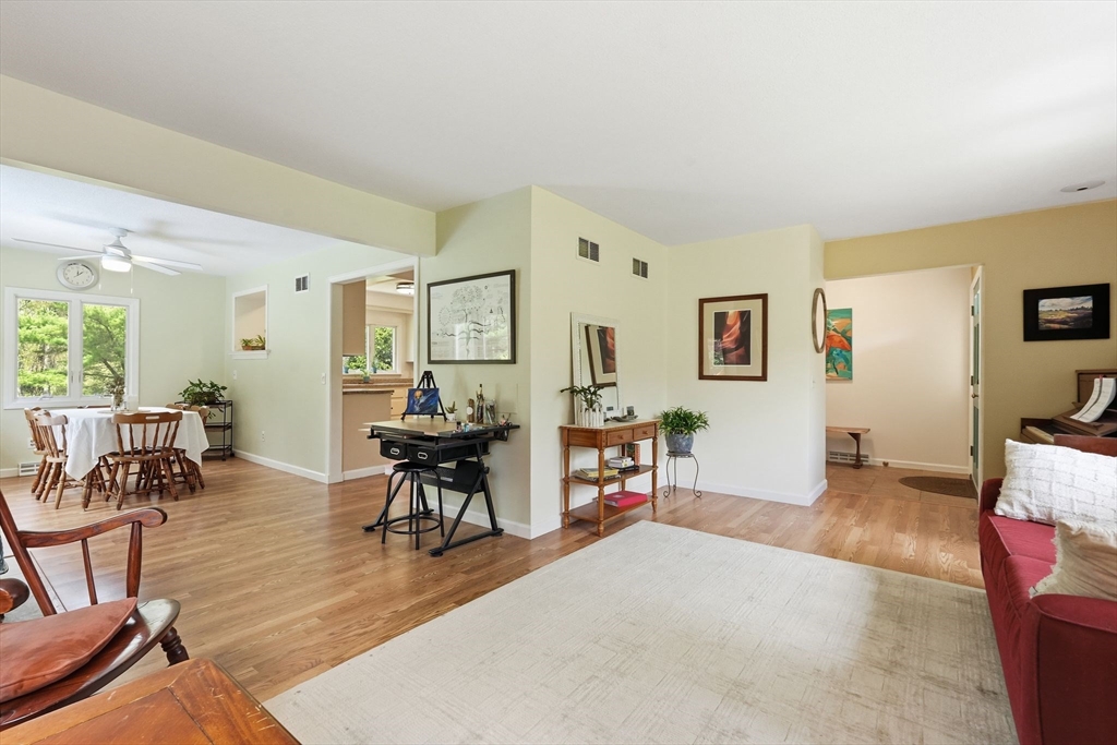 55 Mechanic Street, Amherst, MA Photo #8