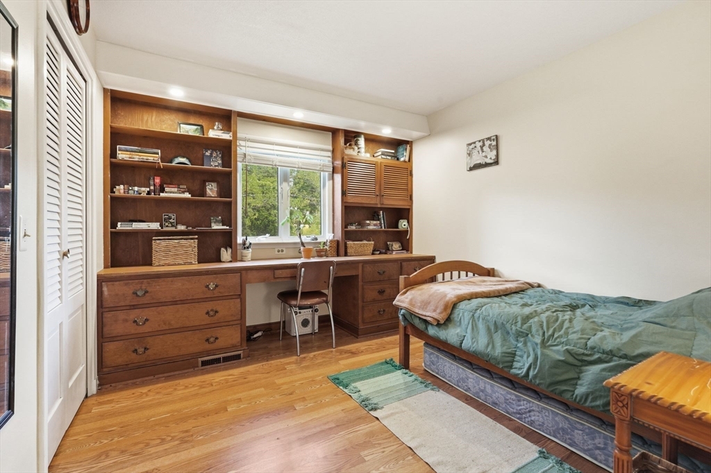 55 Mechanic Street, Amherst, MA Photo #17