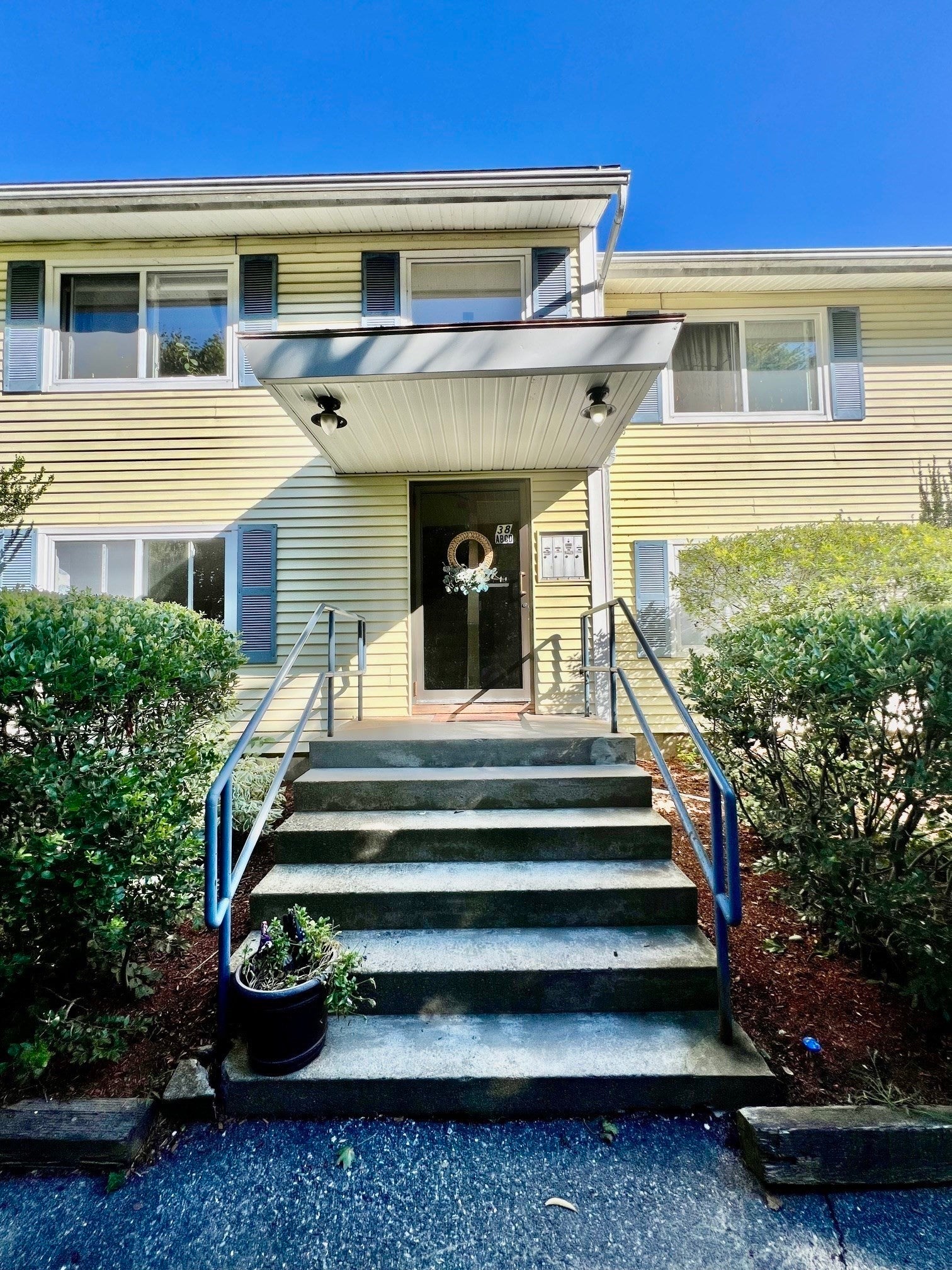 38 Lane Ave #B, Clinton, MA Photo #2